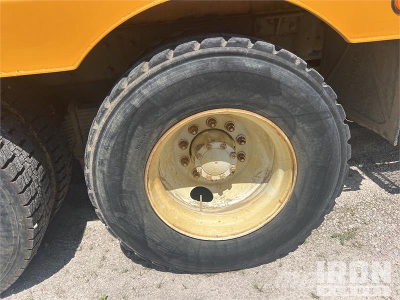 Mack RD688S Tovornjaki za vodo