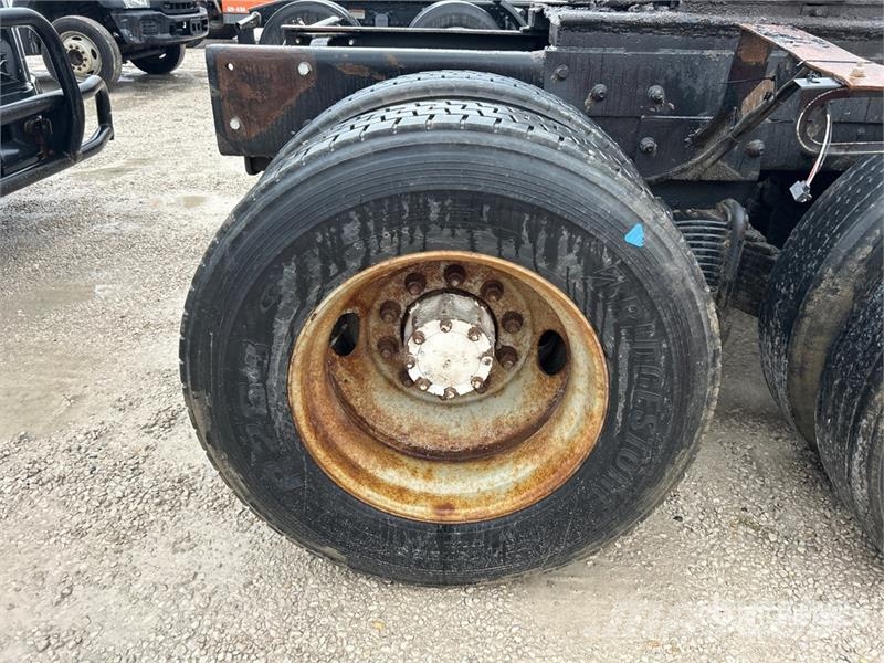 Mack RD688S Trekkvogner
