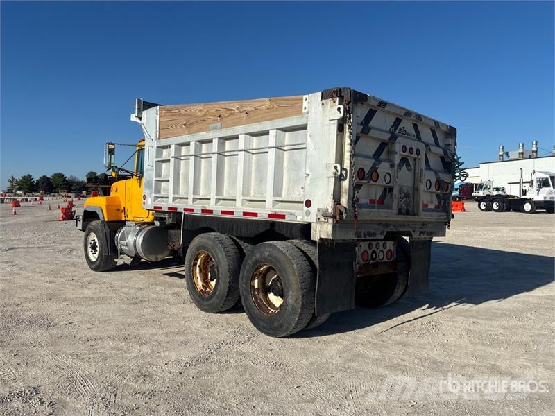 Mack RD688S Kipper