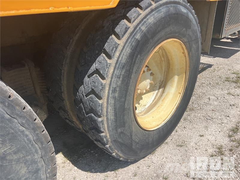 Mack RD688S Tovornjaki za vodo