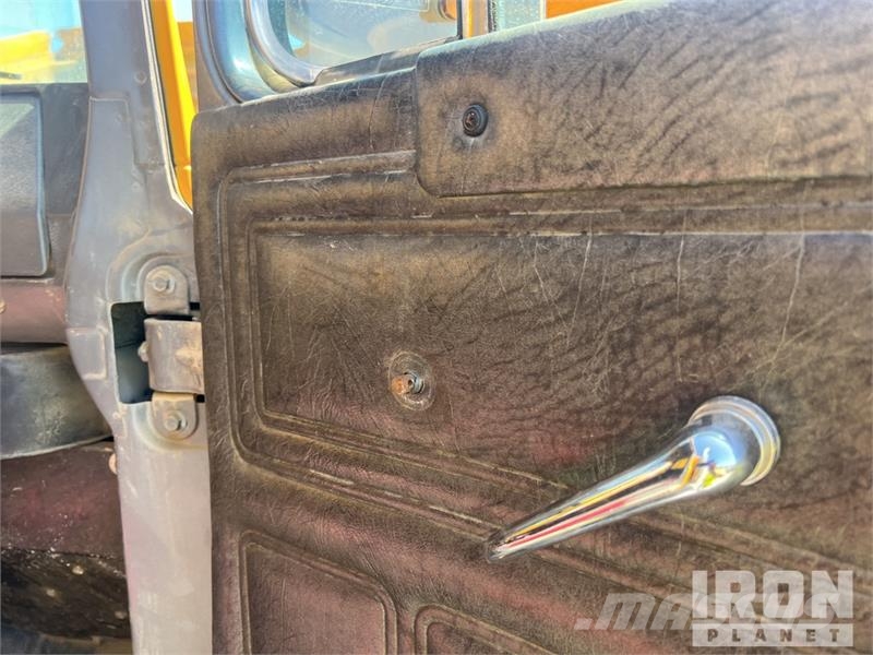Mack RD688S Tovornjaki za vodo