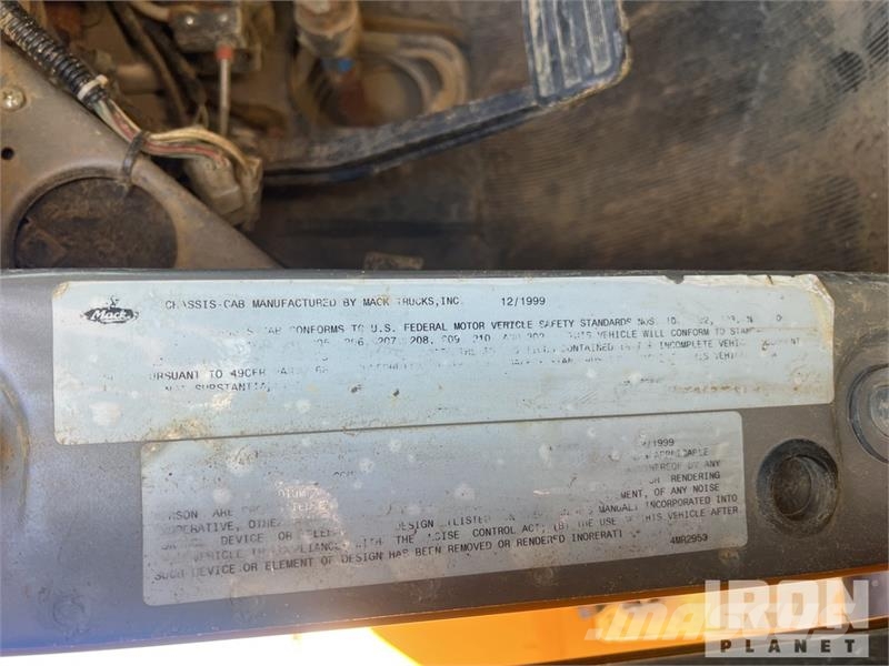 Mack RD688S Tovornjaki za vodo