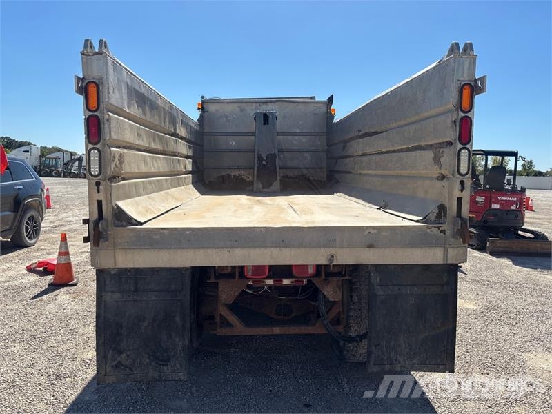 Mack RD688S Tipper trucks