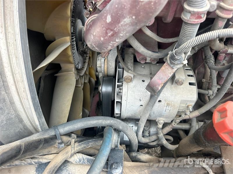 Mack TD700 8x4 Tri/A Day Cab Truck Tractor Traktorske jedinice