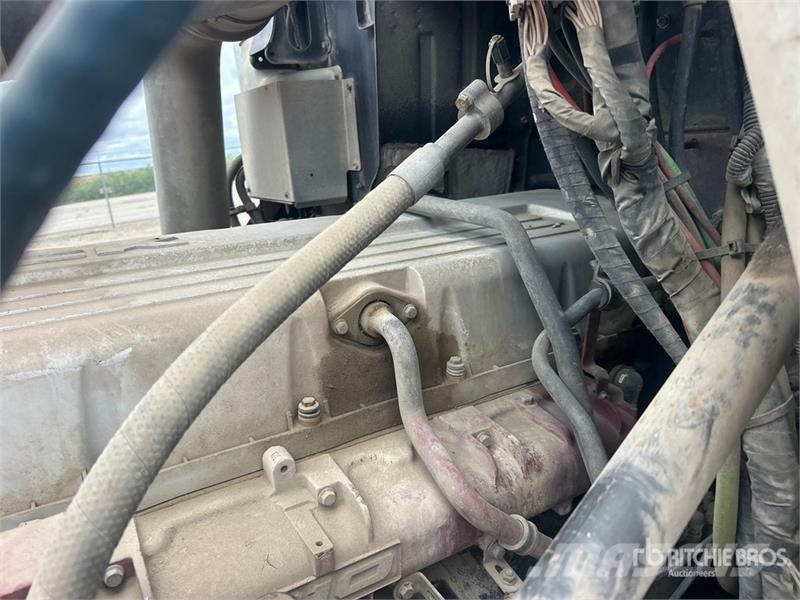 Mack TD700 8x4 Tri/A Day Cab Truck Tractor Traktorske jedinice