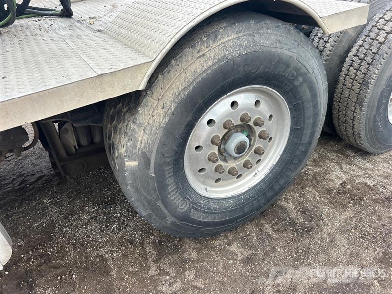 Mack TD700 8x4 Tri/A Day Cab Truck Tractor Traktorske jedinice