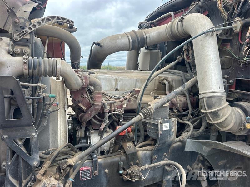 Mack TD700 8x4 Tri/A Day Cab Truck Tractor Traktorske jedinice