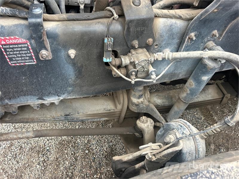 Mack TD700 8x4 Tri/A Day Cab Truck Tractor Traktorske jedinice