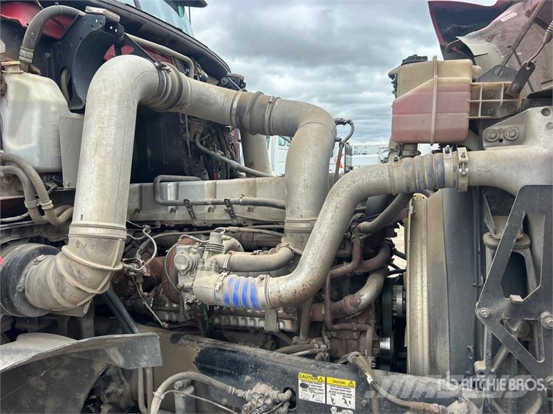 Mack TD700 8x4 Tri/A Day Cab Truck Tractor Traktorske jedinice