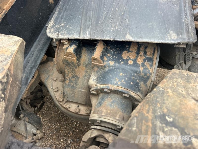 Mack TD700 8x4 Tri/A Day Cab Truck Tractor Traktorske jedinice