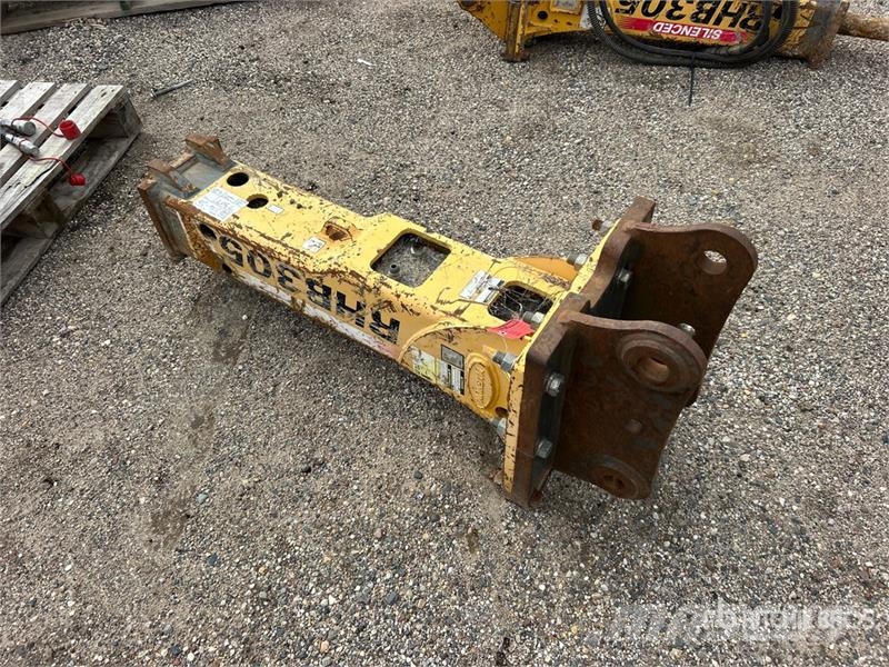 Magnum 305 Hydraulic Breaker 브레이커