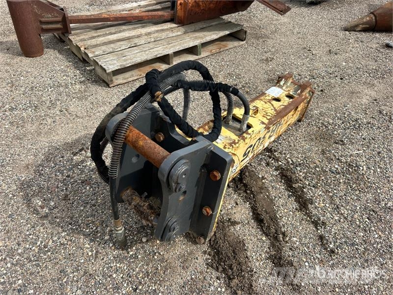 Magnum 305 Hydraulic Breaker 브레이커