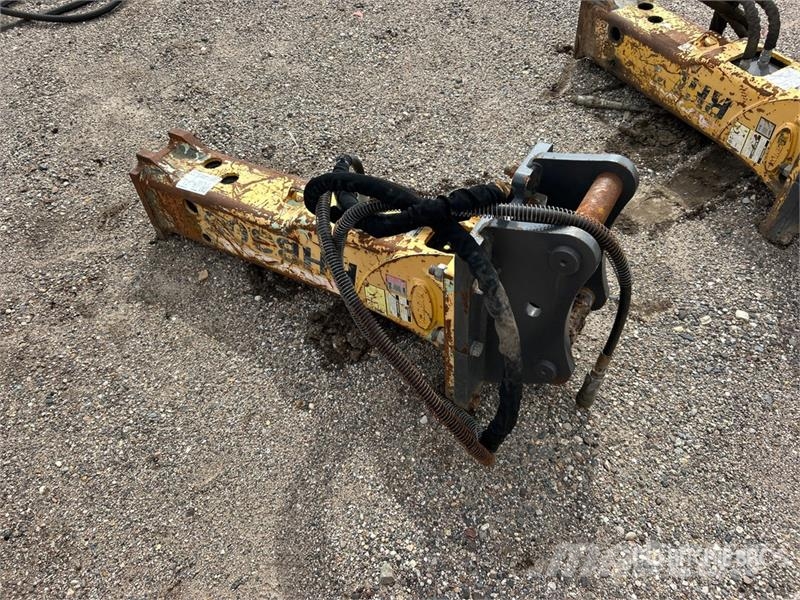 Magnum 305 Hydraulic Breaker 브레이커