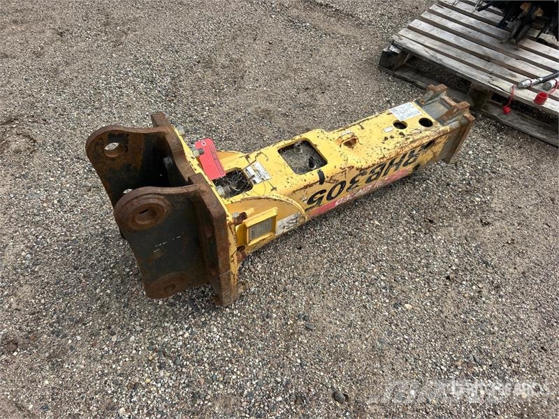 Magnum 305 Hydraulic Breaker 브레이커