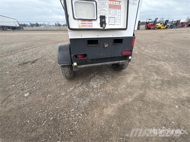Magnum Pro MDG25IF4 20 kW Mobile Generator Set Generadores diésel