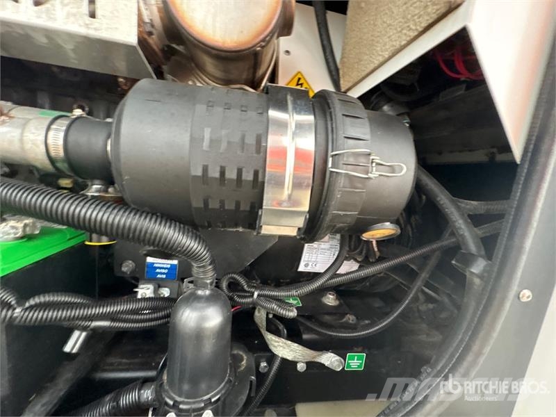 Magnum Pro MDG25IF4 20 kW Mobile Generator Set Generadores diésel