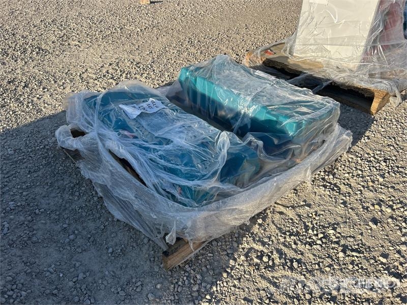 Makita HM1307CB Demolition Breaker 鑿犁