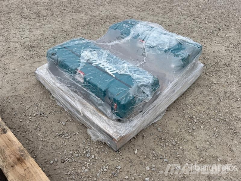 Makita of (2) Makita HM1307CB Demolition Breaker Meißelgrubber