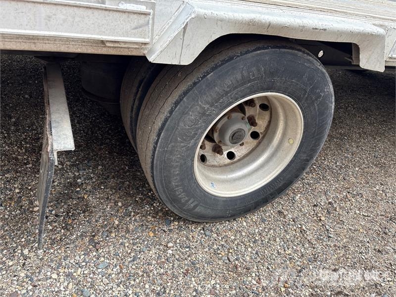 Manac 53 ft T/A Spread Axle Step Deck Trailer Zemie treileri