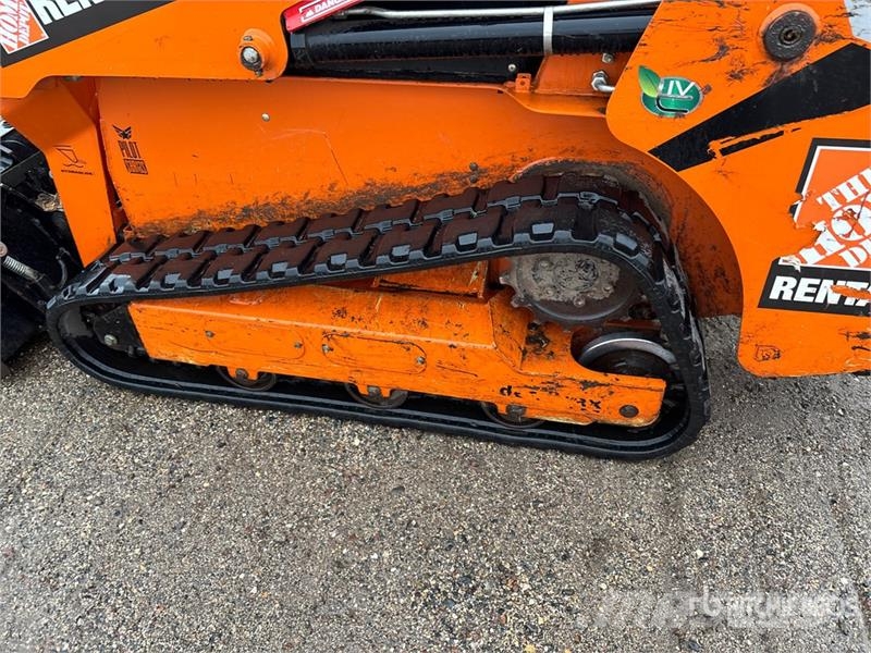 Manitou 1050RT Compact Track Loader Kompaktrakodók