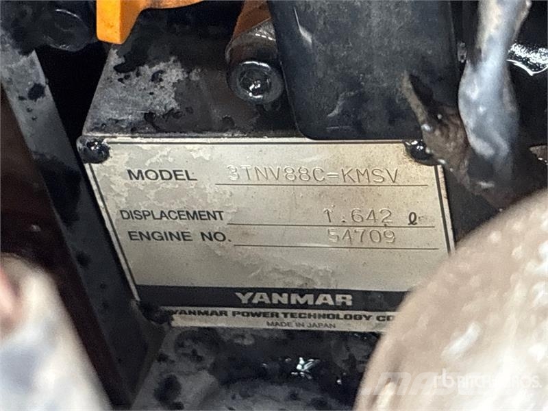 Manitou 1050RT Compact Track Loader Kompaktrakodók