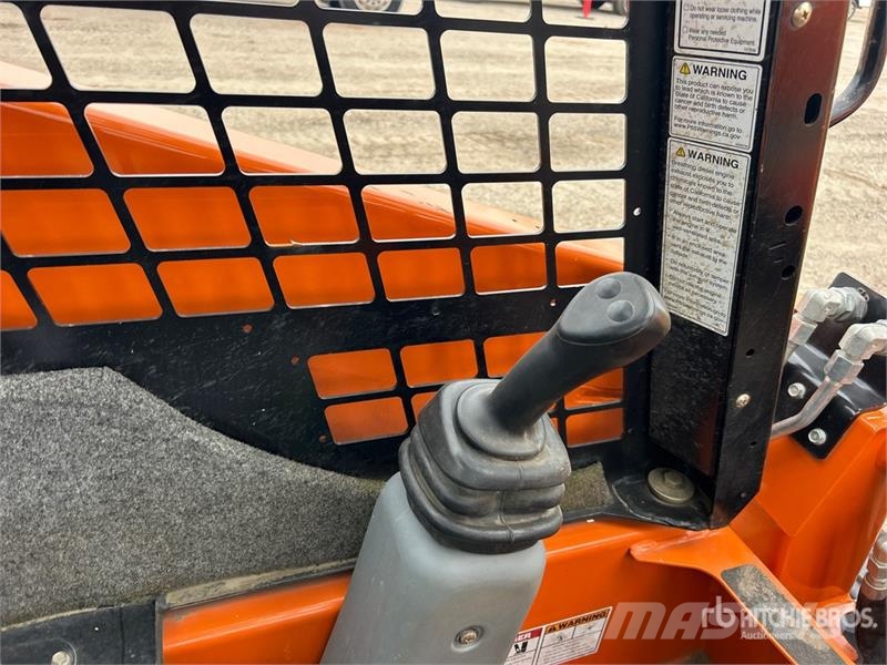 Manitou 1050RT Compact Track Loader لوادر انزلاقية التوجيه