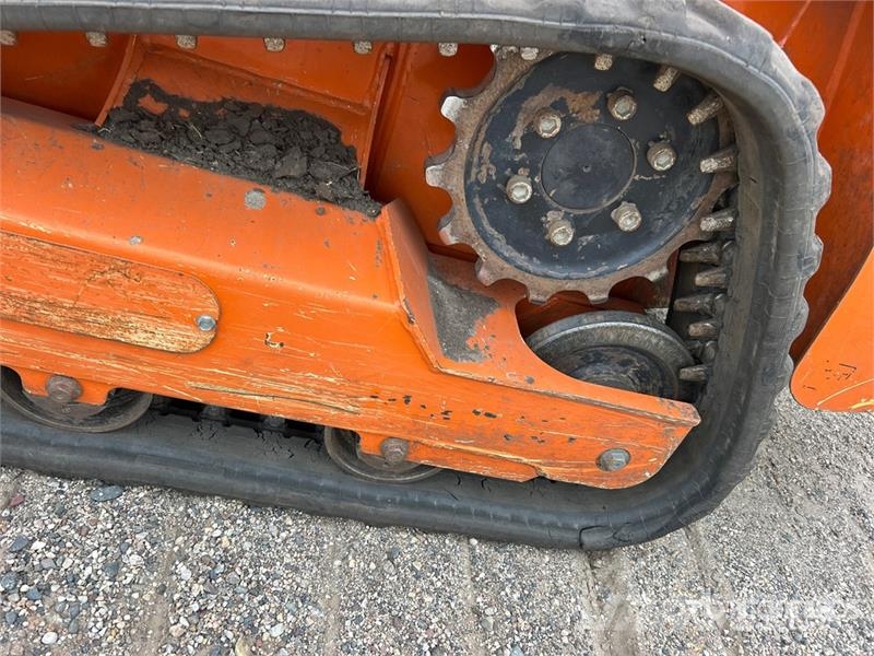 Manitou 1050RT Compact Track Loader لوادر انزلاقية التوجيه