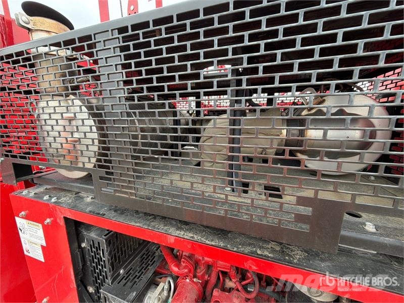 Manitowoc MLC100-1 110 ton Lattice-Boom Crawler Crane Gru cingolate