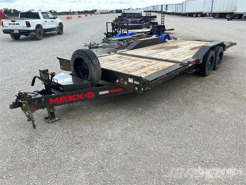 Maxx-D 22 ft T/A Tilt Deck Trailer Нискотоварачи