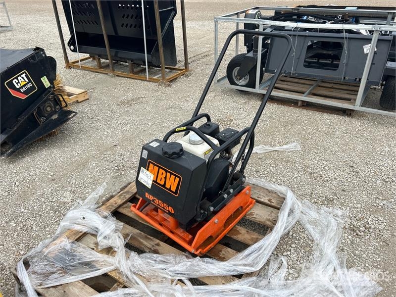 MBW AP3550 Vibratory Plate Compactor Tärylevyt