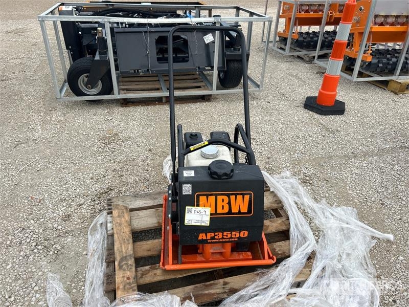 MBW AP3550 Vibratory Plate Compactor Tärylevyt