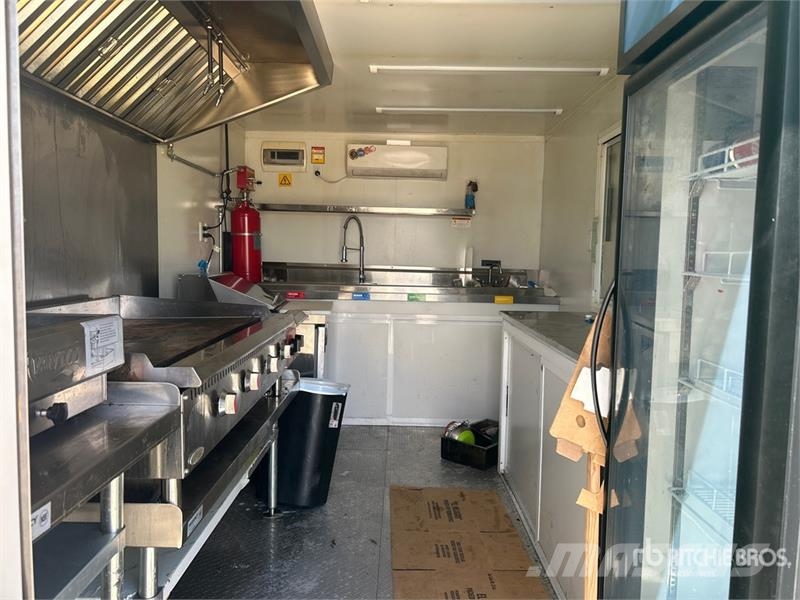  MC. Guber 14 ft 2 in T/A Food Concession Trailer 其他拖车