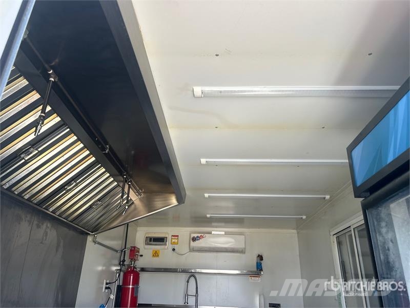 MC. Guber 14 ft 2 in T/A Food Concession Trailer Ostale prikolice