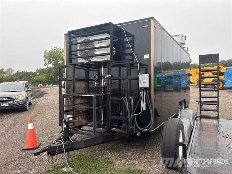 MC.Guber 18 ft T/A Food Concession Trailer Citas piekabes