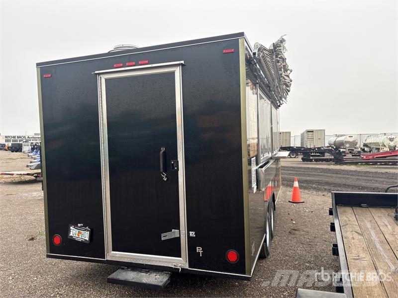 MC.Guber 18 ft T/A Food Concession Trailer Citas piekabes