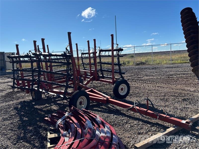 Mcfarlane 20 ft Heavy Harrow 钉齿耙