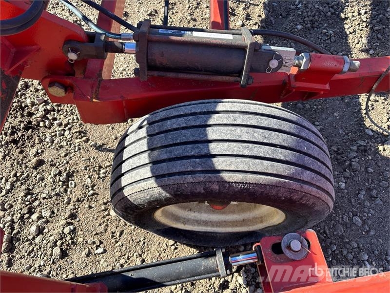 Mcfarlane 20 ft Heavy Harrow 钉齿耙