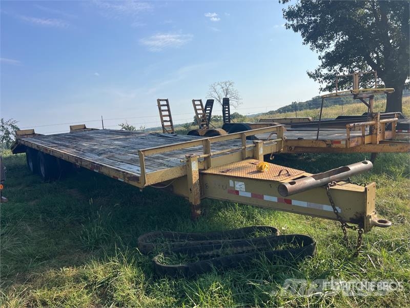 MEB 27 ft T/A Equipment Trailer Autovežių priekabos