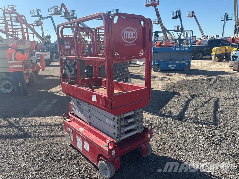 MEC 1330SE Electric Scissor Lift Scissor lifts
