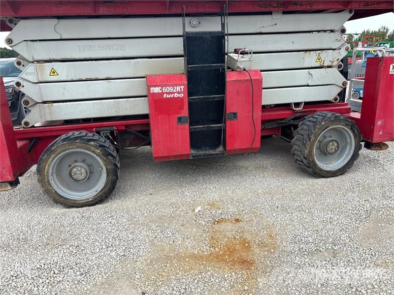 MEC 6092RT 4x4 Diesel Scissor Lift 剪叉式升降机