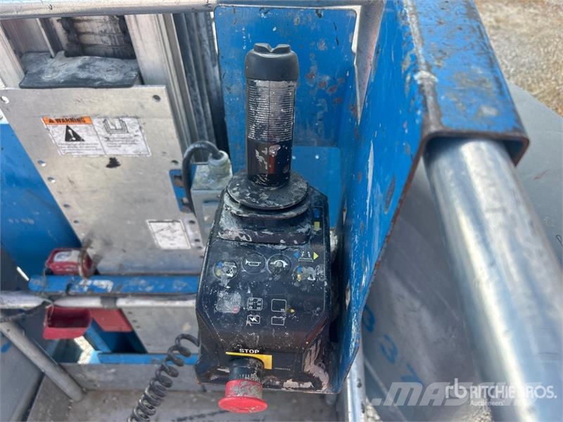 MEC Micro 19 Electric Scissor Lift Scissor lifts