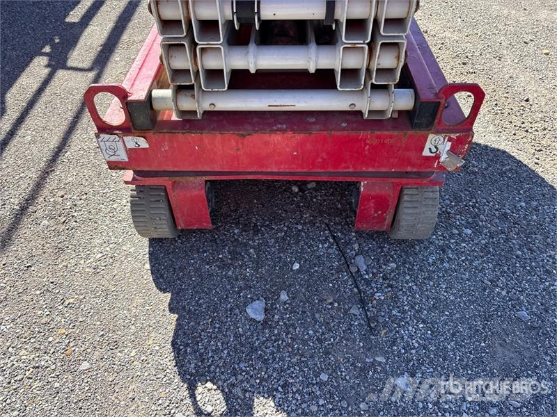 MEC Micro 19 Electric Scissor Lift Saxlifte