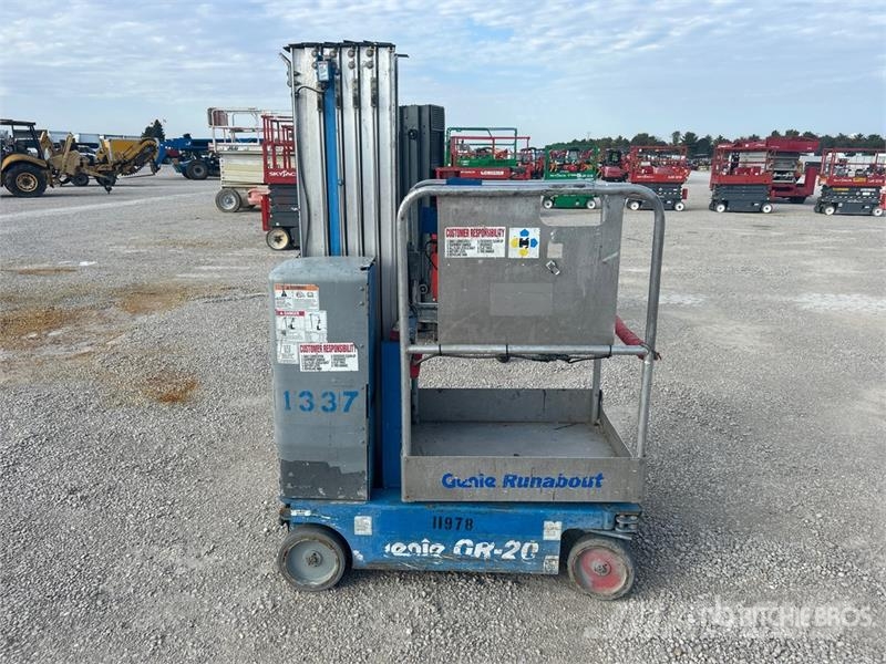 MEC Micro 19 Electric Scissor Lift Scissor lifts