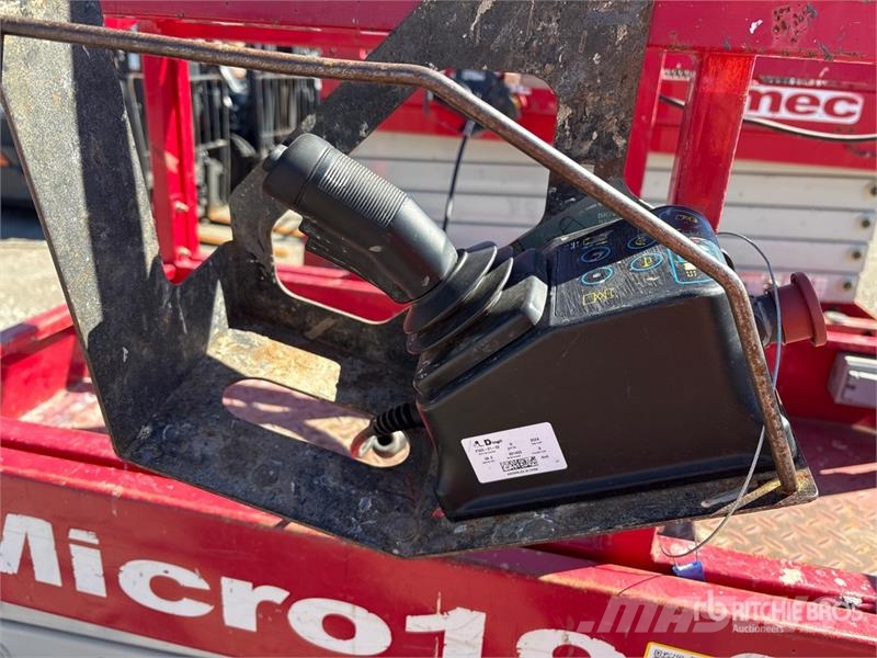 MEC Micro 19 Electric Scissor Lift Saxlifte