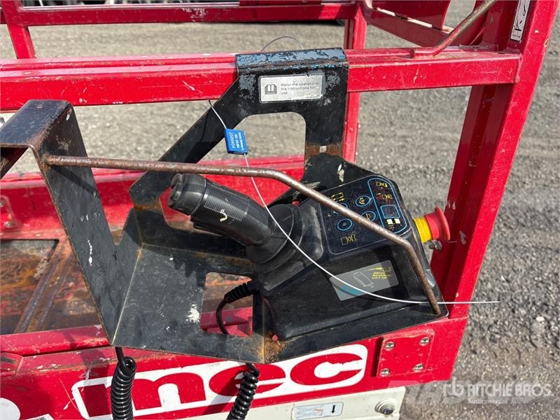 MEC Micro 19 Electric Scissor Lift Scheren-Arbeitsbühnen