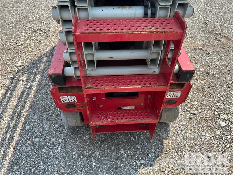 MEC Micro26 Electric Scissor Lift Elevadores de tesoura
