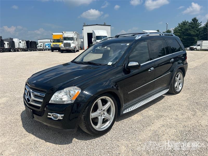 Mercedes-Benz GL 550 4WD SUV Automašīnas