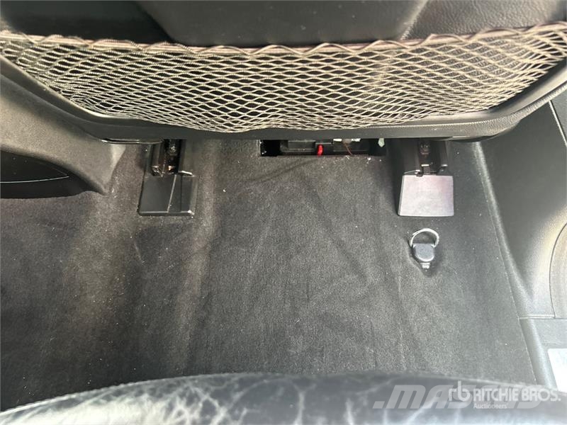 Mercedes-Benz GL550 4WD SUV Automobili