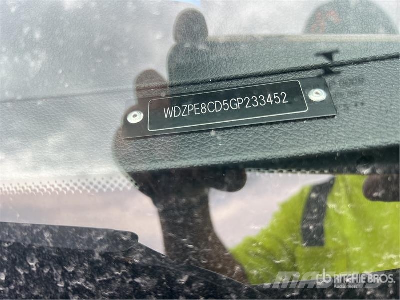 Mercedes-Benz Sprinter 2500 14 Passenger Van Panel vanlar