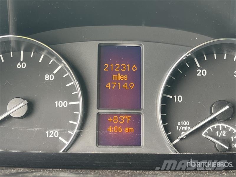 Mercedes-Benz Sprinter 2500 14 Passenger Van Panel vanlar